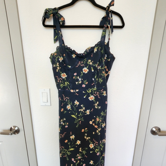 SOLD Brand new with tag size M - Picture 2 of 3